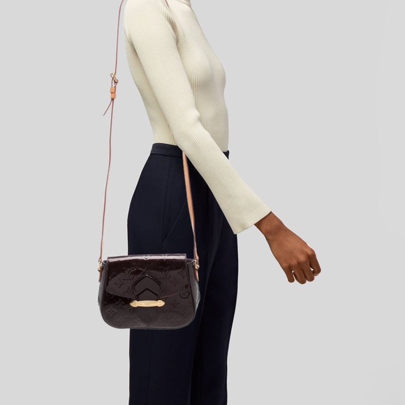 Authentic Louis Vuitton Monogram Vernis Bellflower PM Shoulder/Crossbody Bag Bla - Picture 3 of 15